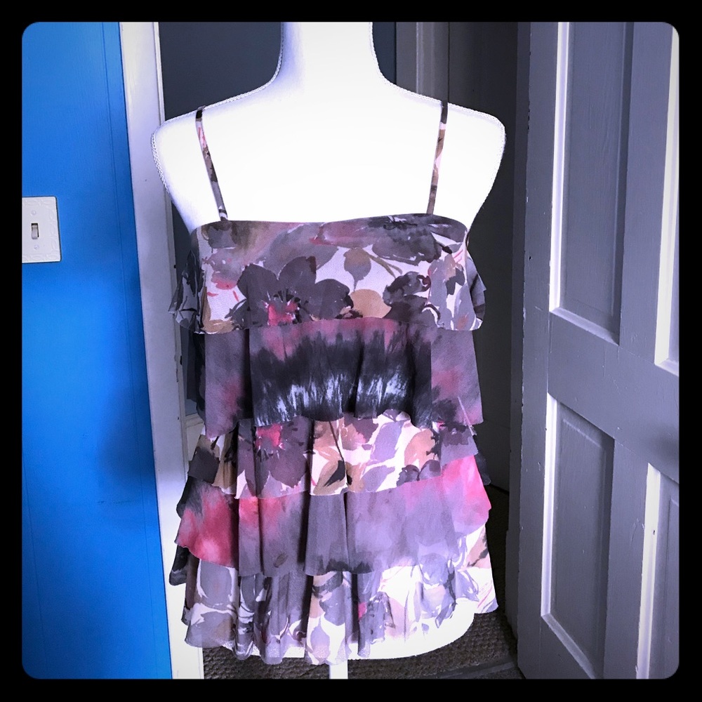 NWOT Beautiful Ruffle Top 🥀